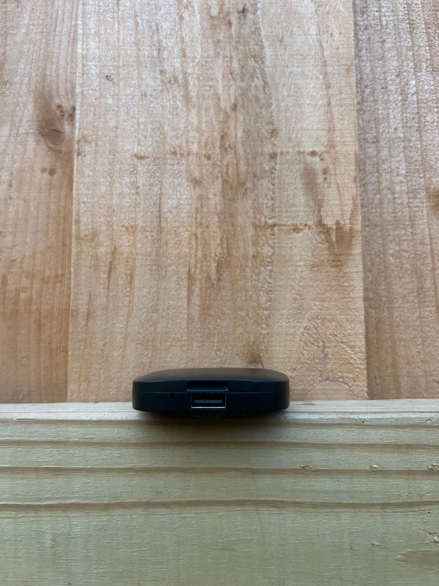 Plug & Play Wireless CarPlay Adapter